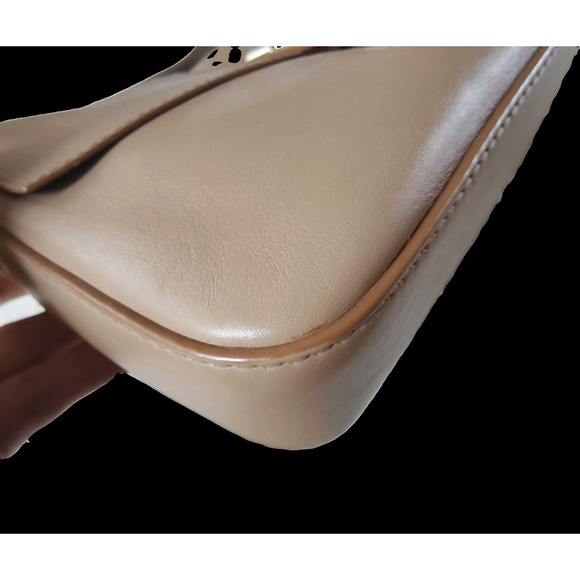 Fendi Baguette Beige Leather with Gold Studded Metal Buckle - Picture 9 of 16